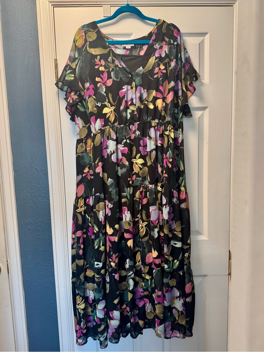 Ava Viv Floral Falls Tiered Maxi Dress Floral Maxi Dress in Black & Multicolor